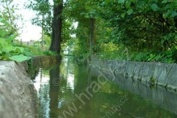 Hodoňovicko-sviadnovský technický náhon v Kunčičkách u Bašky ( © Jan P. Štěpánek 09/2006)