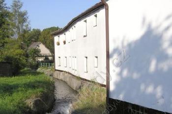 Bývalý Schindlerův mlýn v Kunčičkách ( © Jan P. Štěpánek 09/2006)