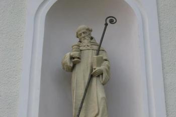 detail prave sochy u vstupu (© Lubos Trilety, 08/2007)