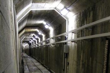 Interiér hráze přehrady na Morávce (© Jan P. Štěpánek, 05/2006)