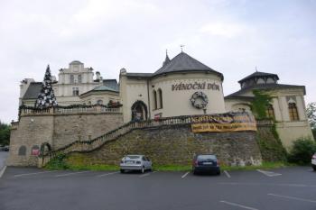 zámek Doubí (© Vlastislav Mareček, 06/2016)