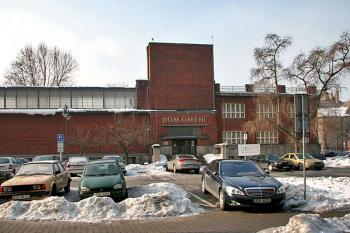 Dům umění ( © Luděk Pitter 02/2006)