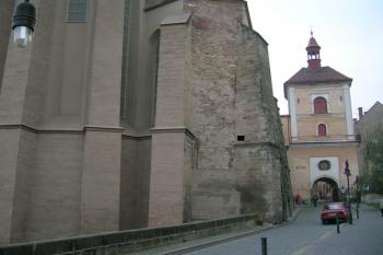 Černé políčko naznačuje, kde kamennou hlavu hledat. (© Adam Prokeš, 10/2006)