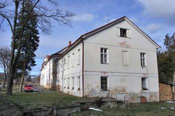 Pohled od jihovýchodu ( © Luděk Pitter 02/2007)