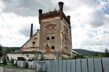 Bývalý pivovar ( © Luděk Pitter 09/2006)