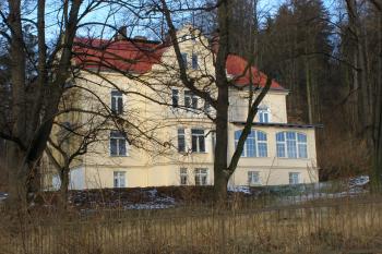 Od silnice (© Petr  Koutník, 12/2009)