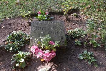 Hrob Josefa Němce (manžel Boženy Němcové) (© Johannes Cladis, 12/2014)