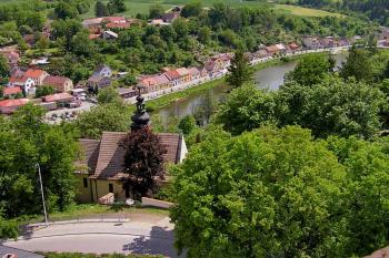 Kaple a Lužníce ( © Luděk Pitter 05/2004)