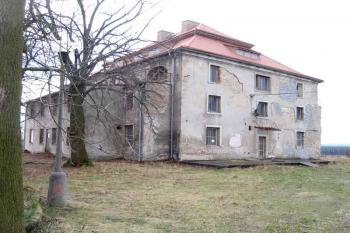 Zámek v Hlavenci ( © Pavel Vítek 02/2007)