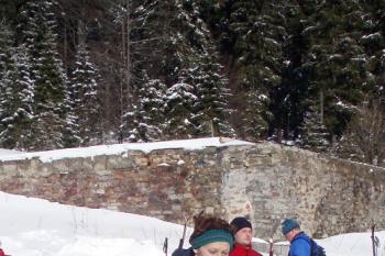 Základy bývalého loveckého zámečku, pozdější turistické chaty ( © Jan P. Štěpánek 02/2007)
