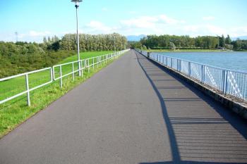 Koruna hráze přehrady Olešná ( © Jan P. Štěpánek 09/2006)