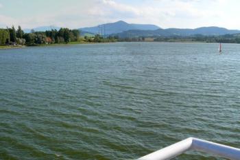 Panoramatický pohled na přehradu Olešná ( © Jan P. Štěpánek 09/2006)