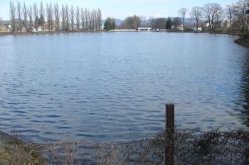 Rybník Kníže u vodárny ( © Jiří Čížek 03/2007)