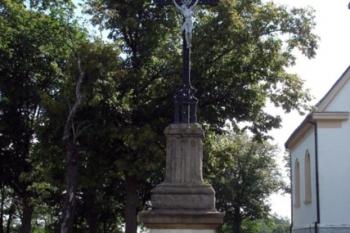 Kříž vedle kaple (© Ondřej Navrátil, 09/2006)