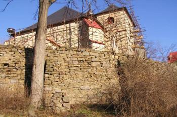 pohled na kostel od jihozápadu ( © Jan P. Štěpánek 01/2008)
