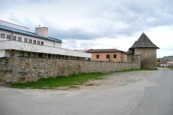 severní část severovýchodní fronty hradeb ( © Jan P. Štěpánek 05/2008)