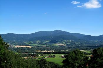 masív Lysé hory od Ondřejníku ( © Jan P. Štěpánek 08/2011)