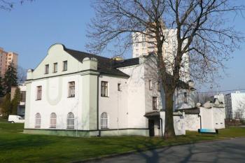 pohled na modlitebnu od východu ( © Jan P. Štěpánek 04/2009)