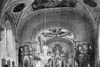 pohled do presbytáře na počátku 20. století (© Antonín Podlaha: Posvátná místa království Českého; Díl 1. Vikariáty: Českobrodský, Černokostelecký, Mnichovický a Prosecký, Dědictví sv. Jana Nepomuckého, Praha 1907)