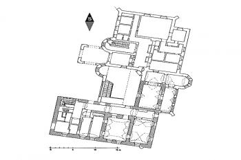 Plán přízemí (Úlovec Jiří: Ohrožené hrady, zámky a tvrze Čech, Libri, 2003, 1. díl, A - M)