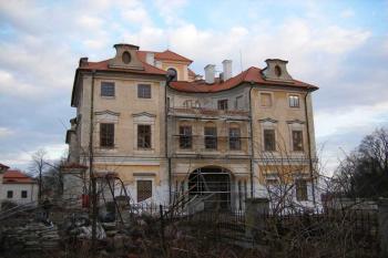 Zámek od západu (© Dita Kacerovská, 02/2007)