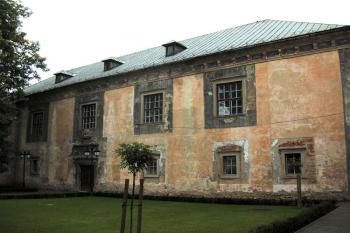 Východní, nádvorní fasáda Sobášného paláce ( © Jan P. Štěpánek 08/2006)