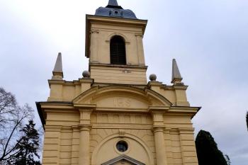Kostel svatého Václava na návsi ( © František Kinař 05/2017)