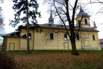 Kostel svatého Václava na návsi ( © František Kinař 05/2017)