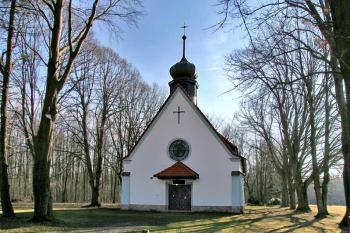 Hlavné průčelí ( © Luděk Pitter 02/2007)
