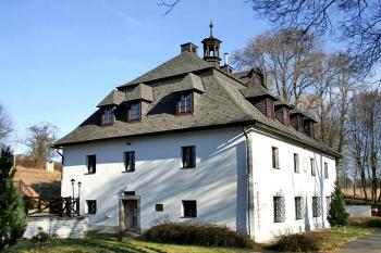 Jihozápadní nároží ( © Luděk Pitter 02/2007)