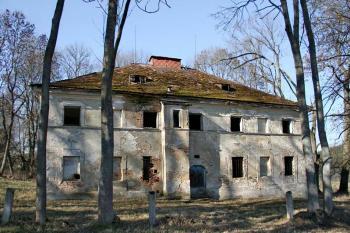 Jižní průčelí ( © Luděk Pitter 02/2007)