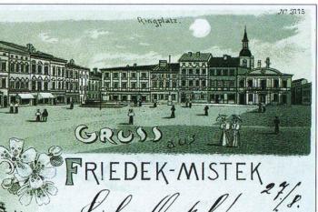 Východní fronta frýdeckého náměstí se starou radnicí na pohlednici z roku 1899 ( © V. Peter: Pozdrav z Frýdecko-Místecka, VaPe, Frýdek-Místek 1997)