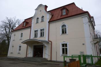Dalovice - starý zámek (© Vlastislav Mareček, 11/2016)