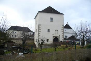 Nové Hrady - vstupní věž (© Pavel Jarý, 07.12.2008)