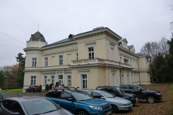 Dalovice - nový zámek (© Vlastislav Mareček, 11/2016)