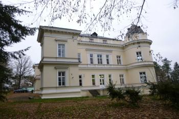 Dalovice - nový zámek (© Vlastislav Mareček, 11/2016)