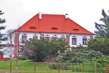 Zámek ve Vilémovicích ( © Pavel Vítek 03/2007)