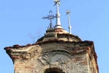 Kostel Všech svatých (© Hana Kubikova, 03/2007)