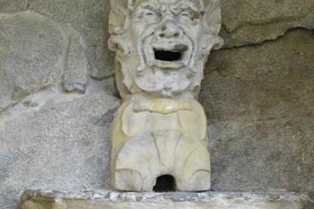 Orlík - kašna na nádvoří (© Vladimír Oulehla 09/2005)