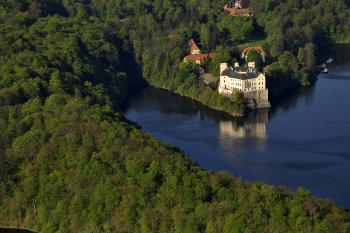 Orlík nad Vltavou - letecký snímek ( © Radovan Smokoň 04/2009)