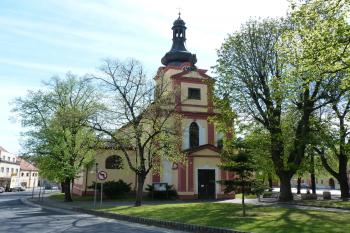 kostel sv. Václava (© František Kinař, 04/2012)