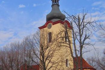 Kostel sv. Václava v Budyni nad Ohří ( © Pavel Vítek 03/2007)