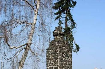 pomník (© Václav ŠABAT, 03/2007)