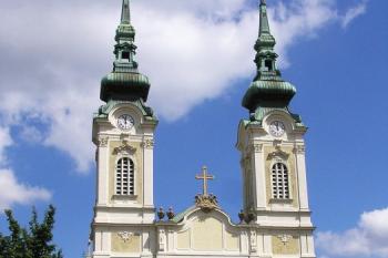 Pohled na průčelí kostela ze Stojanova náměstí ( © Jan P. Štěpánek 05/2007)