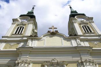 Obě průčelní věže chrámu ( © Jan P. Štěpánek 05/2007)