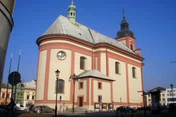 pohled na kostel od jihu ( © Ondřej Štěpánek 03/2007)