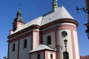 Farní kostel v Hranicích od jihozápadu ( © Jan P. Štěpánek 10/2007)