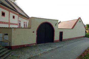 Vrata v zadní části (© Jiří Cukr, 09/2009)