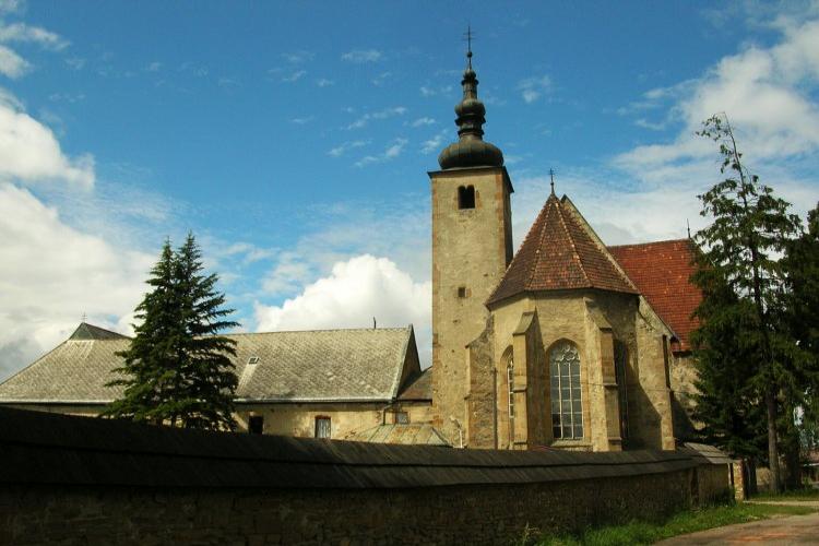 klášter františkánů s kostelem sv. Petra z Alcantary