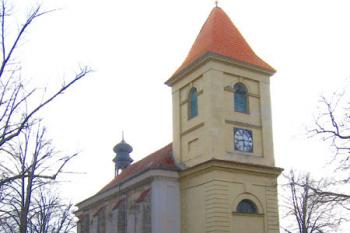 Kostel sv. Jiljí v Lužci nad Vltavou ( © Pavel Vítek 03/2007)